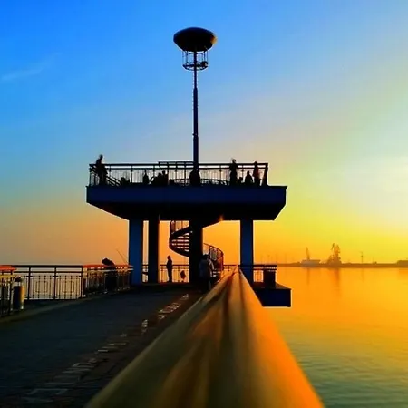 Felicity Super Apartment